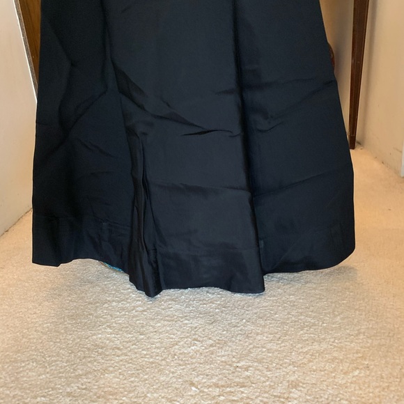 Helen Morley Gown. From Saks Fifth Avenue Outlet. - Picture 4 of 5